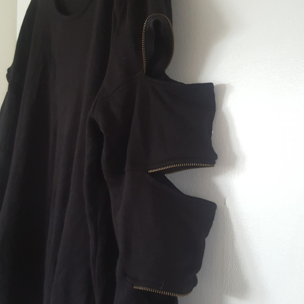 Sweater - Picture 3 of 3